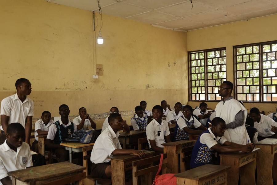 St Thomas Aquinas SHS students in a Y2L club session